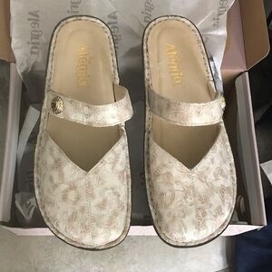 Brand new, in box!  Algeria brand shoes. Size 38 ( 8.5).